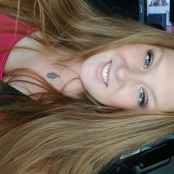 Meet your Posher, Kay - Picture 1 of 1